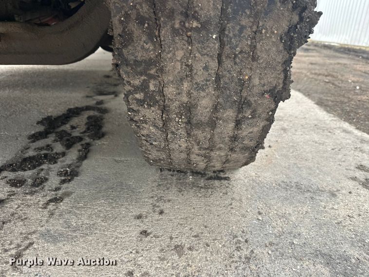 image for item FK1862 2004 Freightliner M2 delivery truck