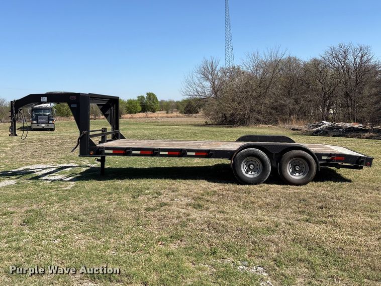 image for item FK2602 2009 Roadboss equipment trailer