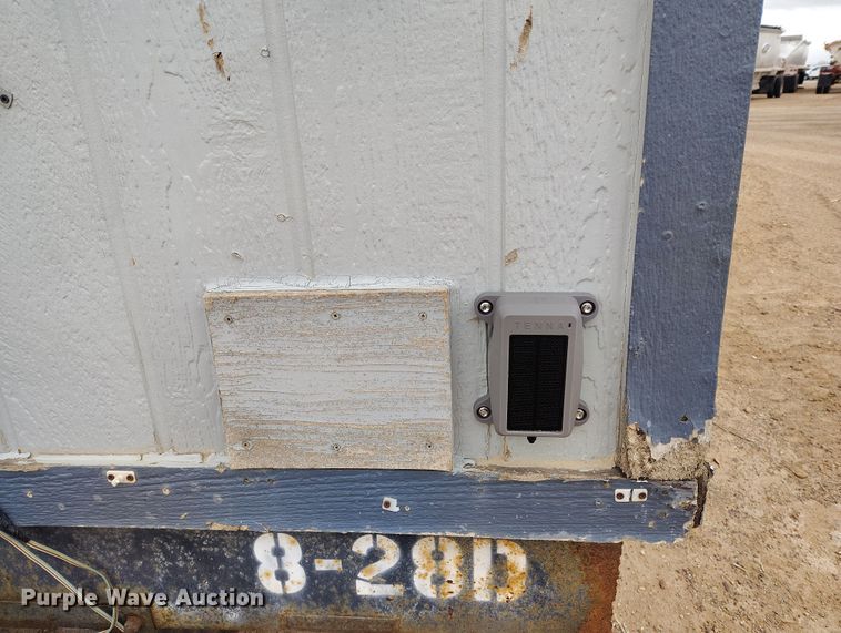 image for item IH9459 1998 Advanced Modular MFG mobile office trailer