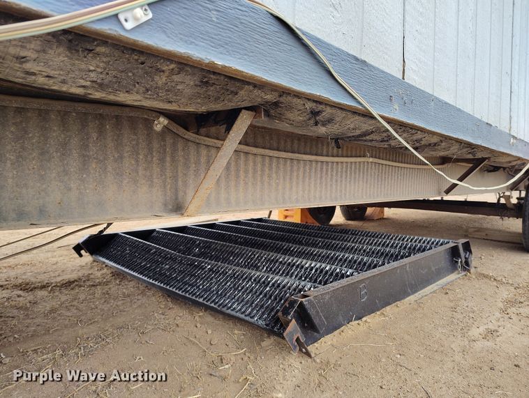 image for item IH9459 1998 Advanced Modular MFG mobile office trailer