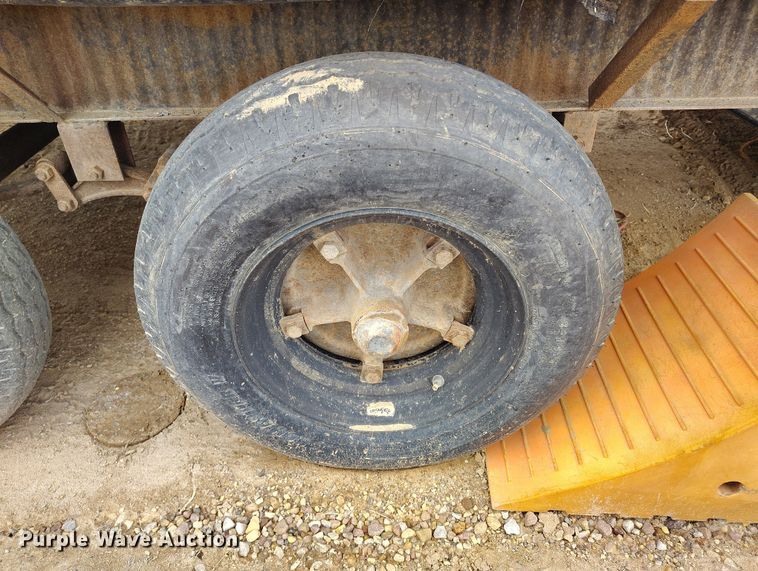 image for item IH9459 1998 Advanced Modular MFG mobile office trailer