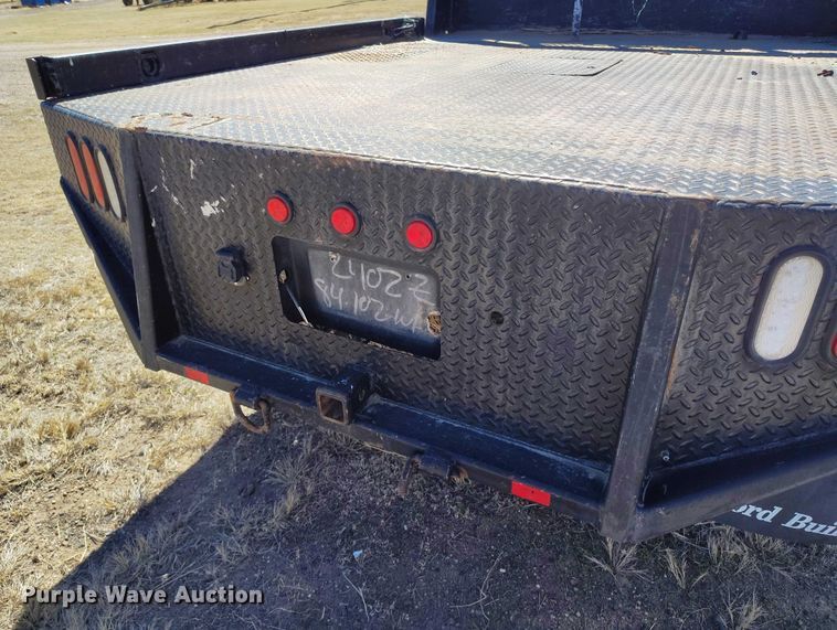 image for item IH9473 2008 Ford F350 Super Duty Ext. Cab flatbed pickup truck