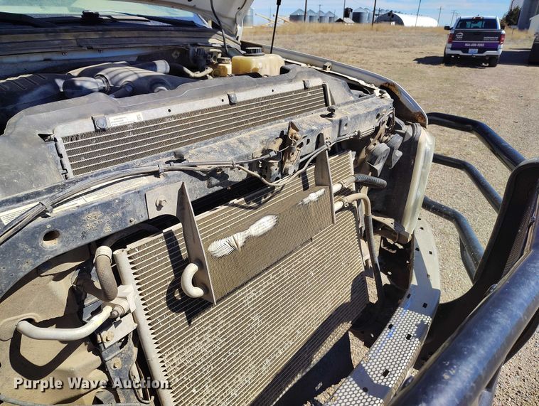 image for item IH9473 2008 Ford F350 Super Duty Ext. Cab flatbed pickup truck