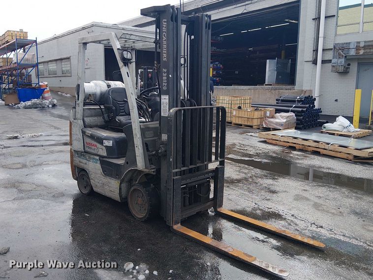 image for item NC9763 2015 Nissan CFS40 forklift
