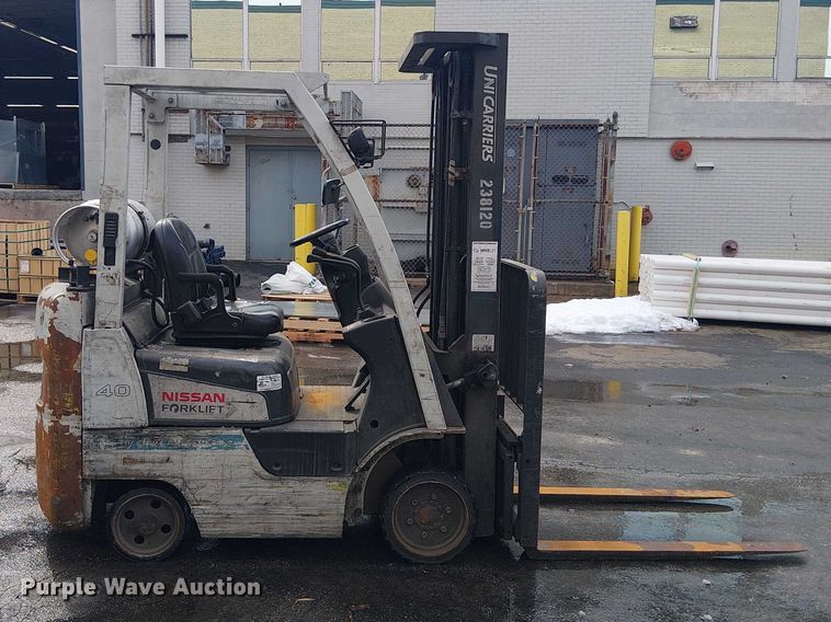 image for item NC9763 2015 Nissan CFS40 forklift