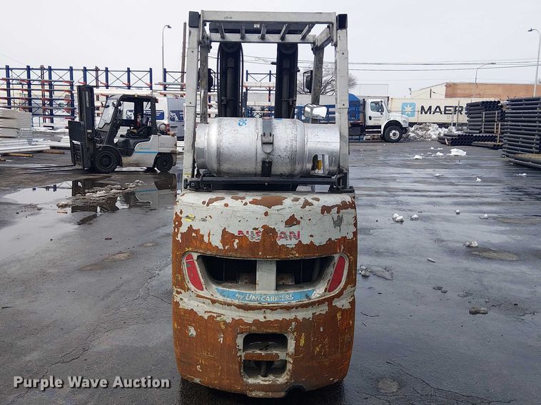 image for item NC9763 2015 Nissan CFS40 forklift