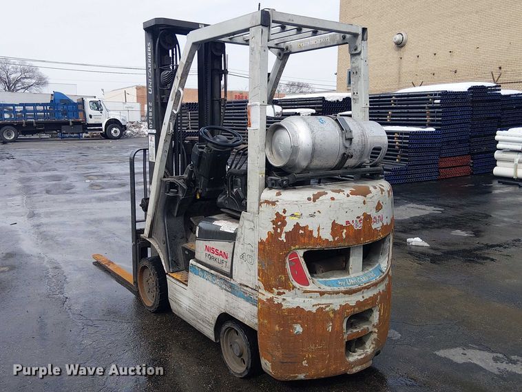 image for item NC9763 2015 Nissan CFS40 forklift