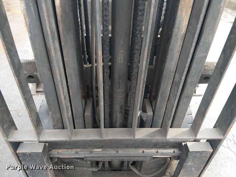 image for item NC9763 2015 Nissan CFS40 forklift