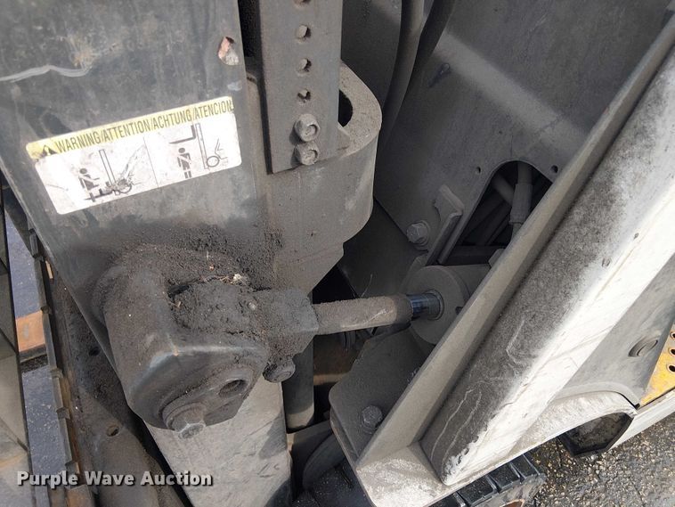 image for item NC9763 2015 Nissan CFS40 forklift