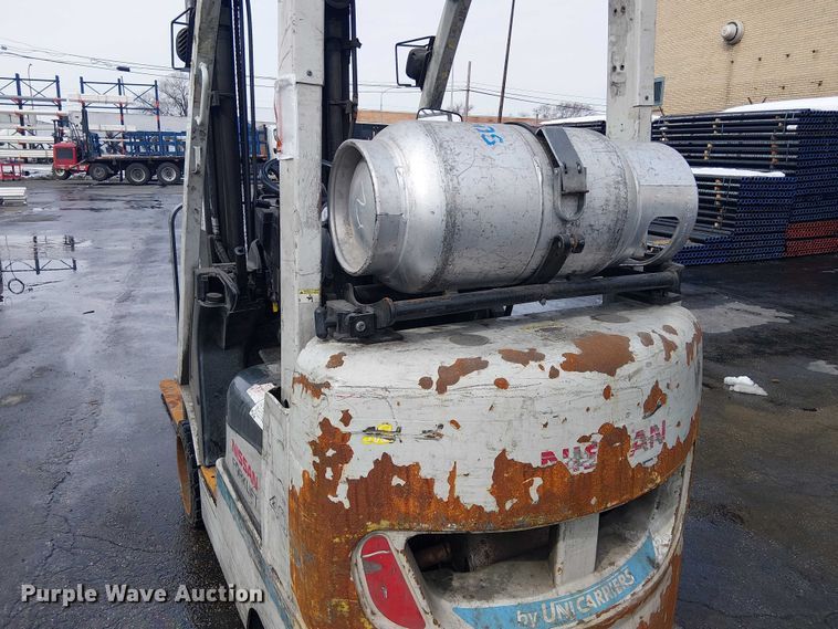image for item NC9763 2015 Nissan CFS40 forklift