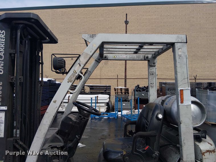 image for item NC9763 2015 Nissan CFS40 forklift