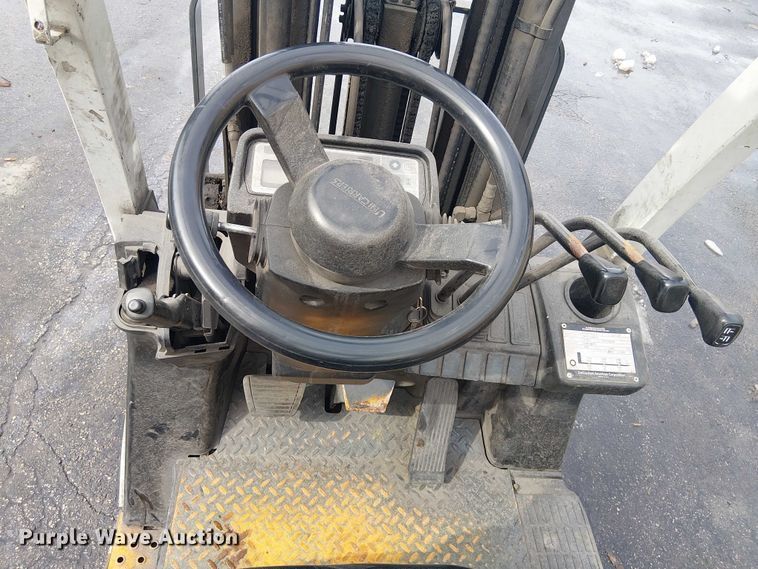 image for item NC9763 2015 Nissan CFS40 forklift