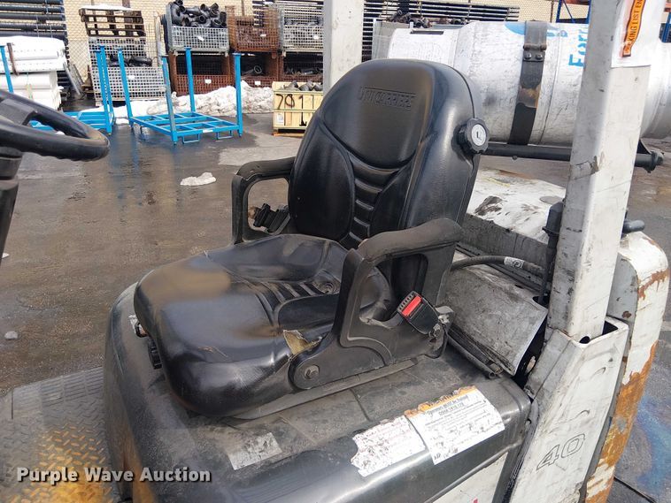 image for item NC9763 2015 Nissan CFS40 forklift