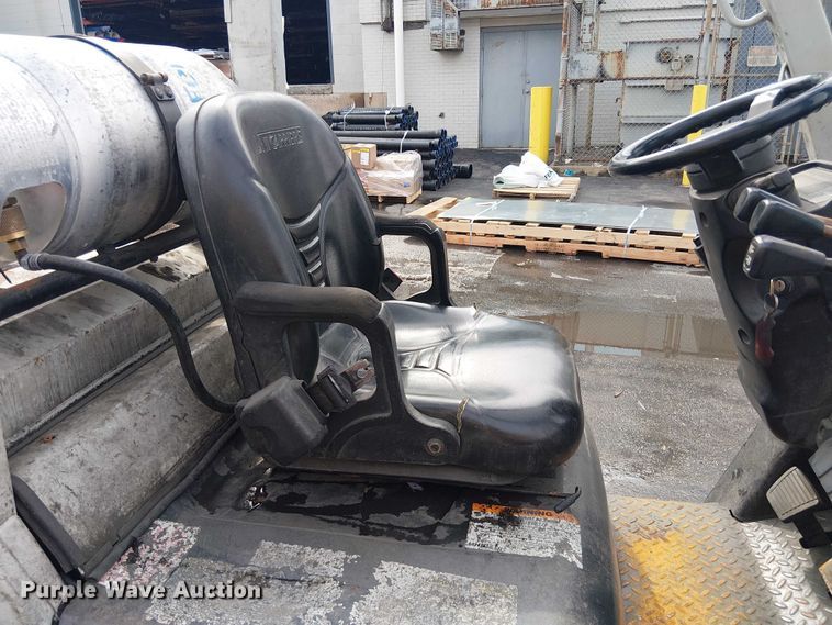 image for item NC9763 2015 Nissan CFS40 forklift
