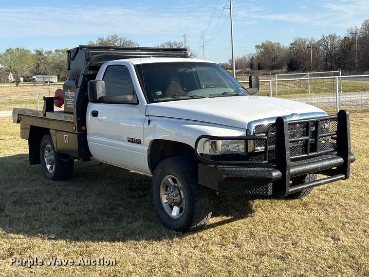 image for item NK9054 2001 Dodge Ram 2500 bale bed pickup truck