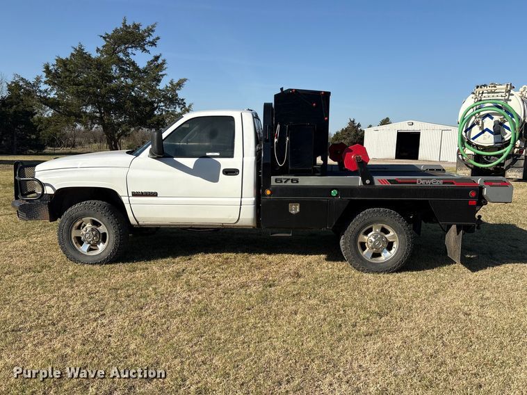 image for item NK9054 2001 Dodge Ram 2500 bale bed pickup truck