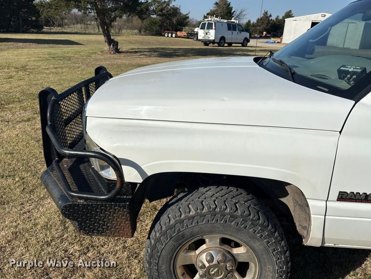 image for item NK9054 2001 Dodge Ram 2500 bale bed pickup truck