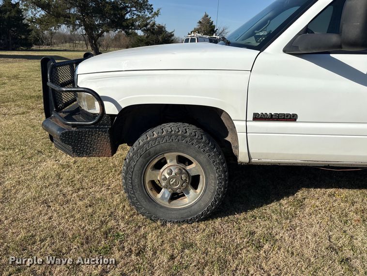 image for item NK9054 2001 Dodge Ram 2500 bale bed pickup truck