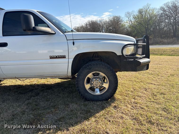 image for item NK9054 2001 Dodge Ram 2500 bale bed pickup truck