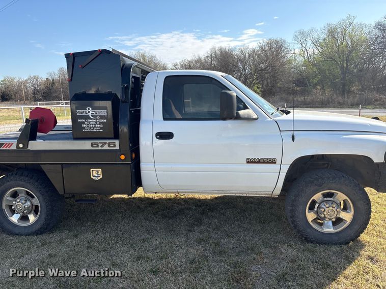 image for item NK9054 2001 Dodge Ram 2500 bale bed pickup truck