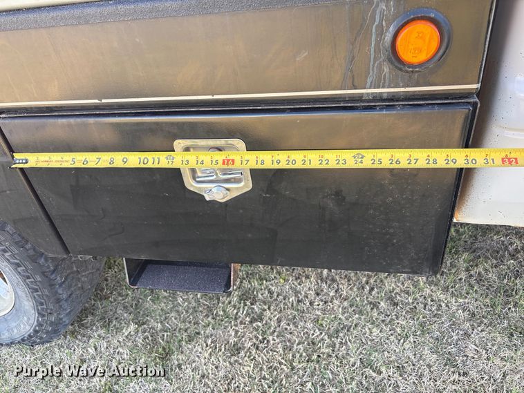 image for item NK9054 2001 Dodge Ram 2500 bale bed pickup truck