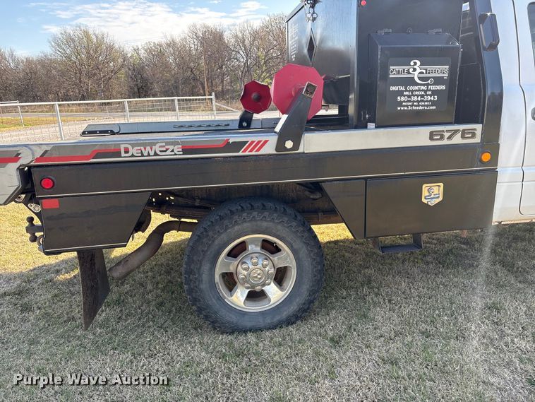 image for item NK9054 2001 Dodge Ram 2500 bale bed pickup truck