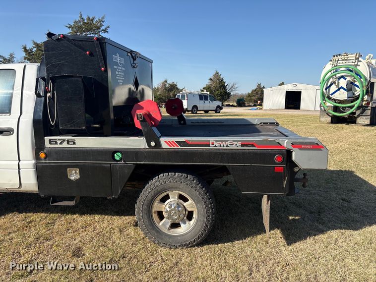 image for item NK9054 2001 Dodge Ram 2500 bale bed pickup truck