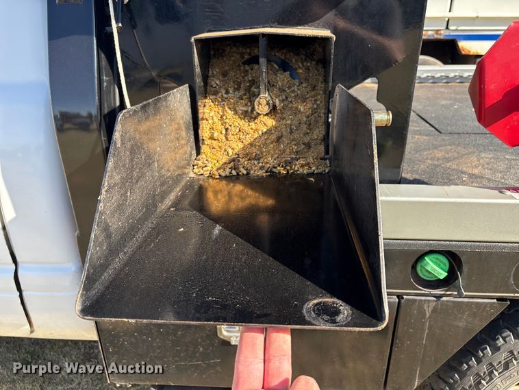 image for item NK9054 2001 Dodge Ram 2500 bale bed pickup truck