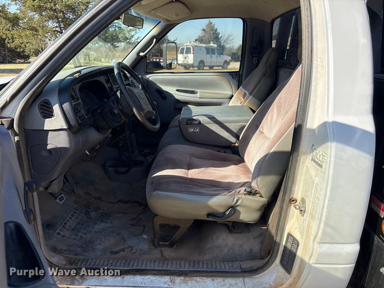 image for item NK9054 2001 Dodge Ram 2500 bale bed pickup truck