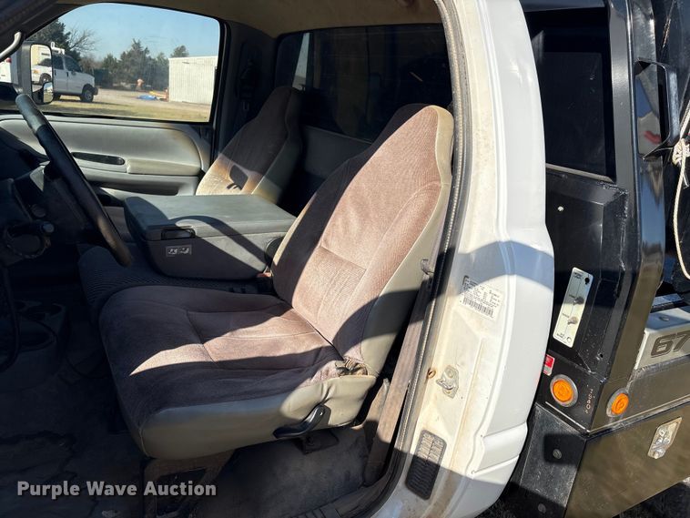 image for item NK9054 2001 Dodge Ram 2500 bale bed pickup truck