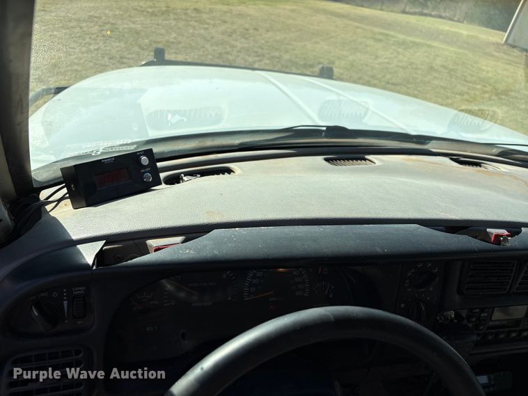 image for item NK9054 2001 Dodge Ram 2500 bale bed pickup truck