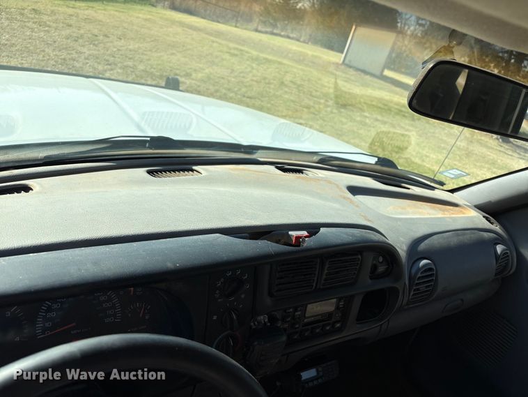 image for item NK9054 2001 Dodge Ram 2500 bale bed pickup truck