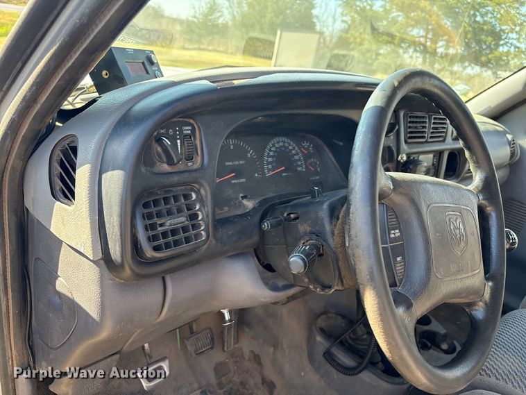 image for item NK9054 2001 Dodge Ram 2500 bale bed pickup truck