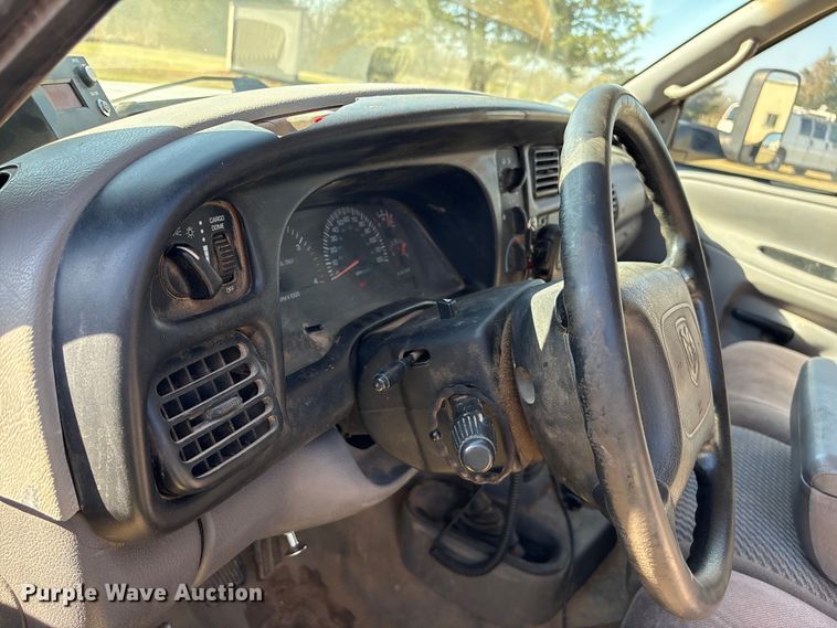 image for item NK9054 2001 Dodge Ram 2500 bale bed pickup truck