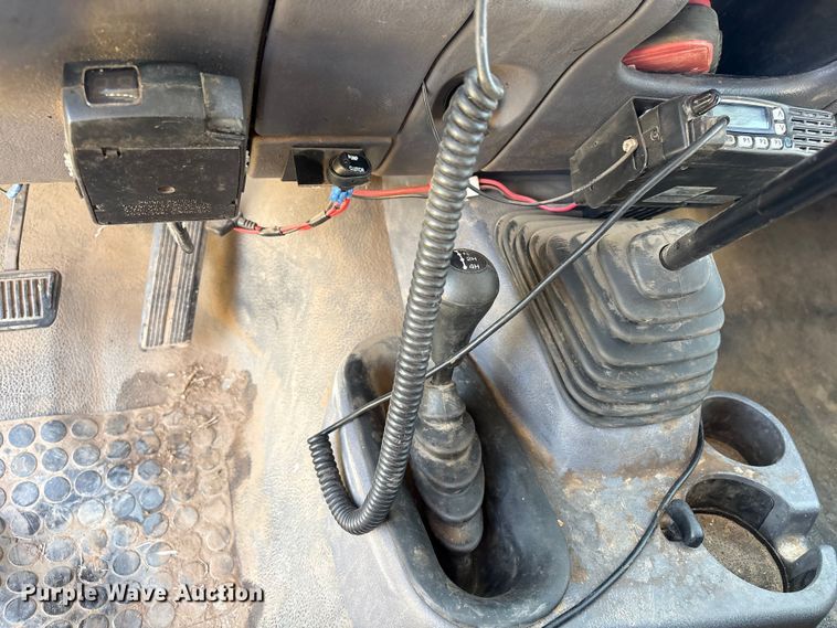 image for item NK9054 2001 Dodge Ram 2500 bale bed pickup truck