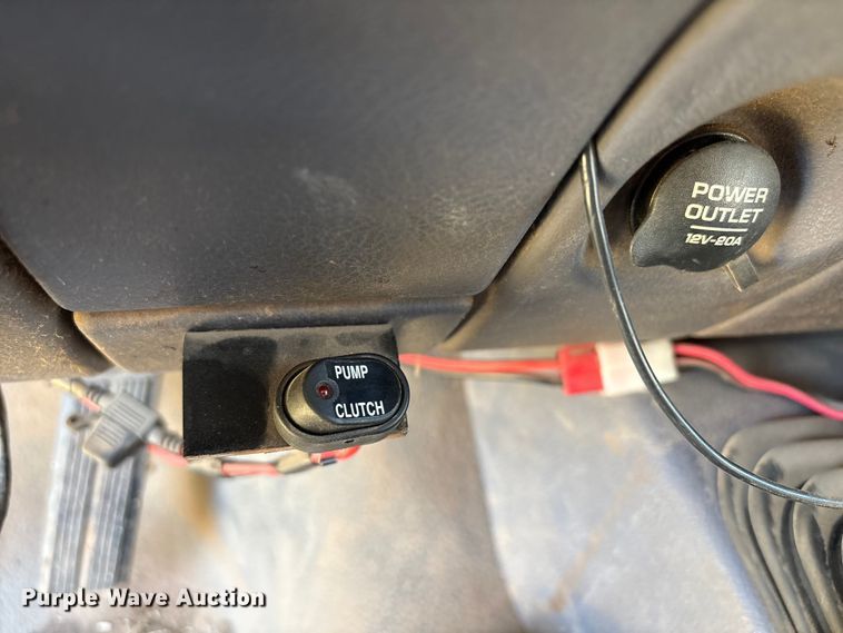 image for item NK9054 2001 Dodge Ram 2500 bale bed pickup truck