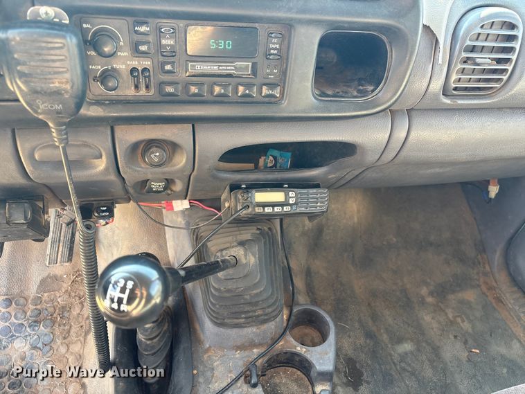 image for item NK9054 2001 Dodge Ram 2500 bale bed pickup truck