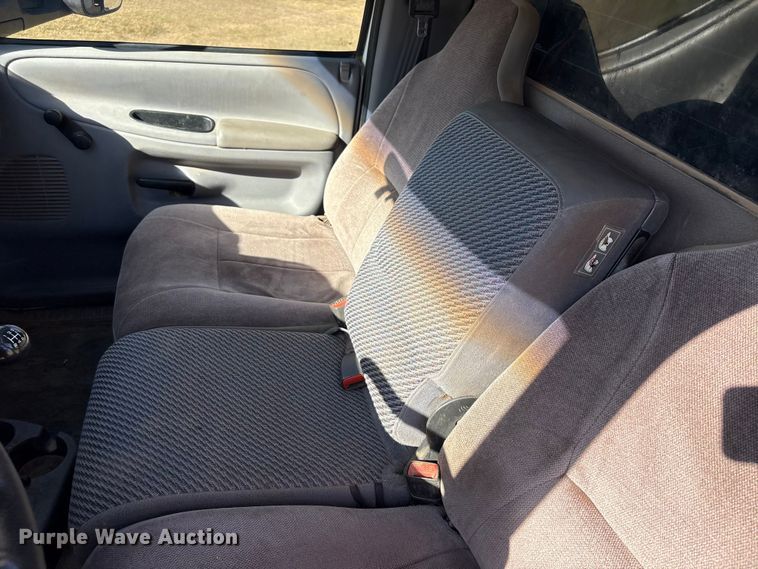 image for item NK9054 2001 Dodge Ram 2500 bale bed pickup truck