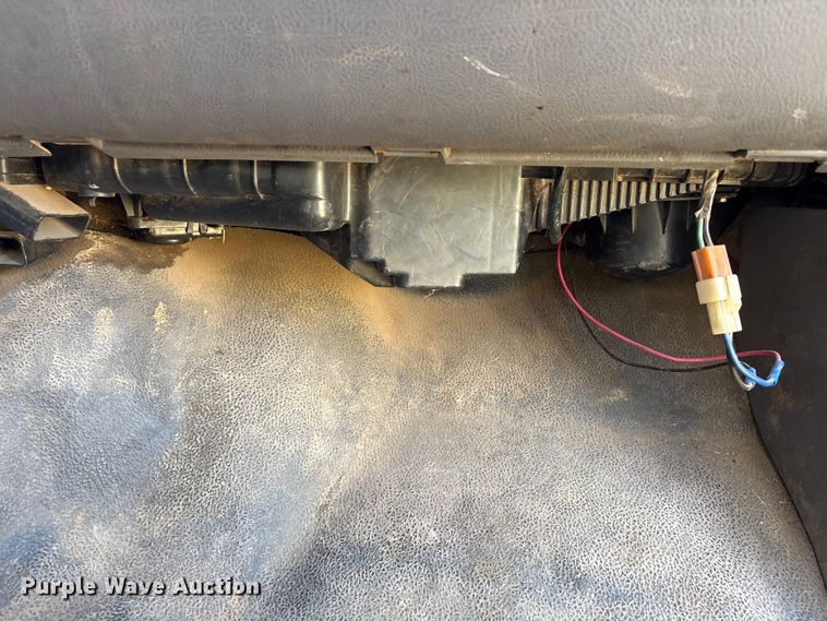 image for item NK9054 2001 Dodge Ram 2500 bale bed pickup truck