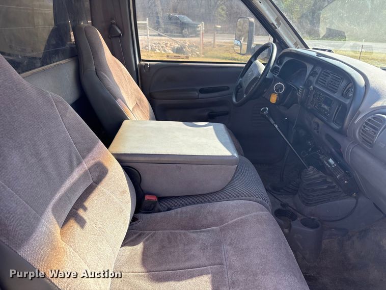 image for item NK9054 2001 Dodge Ram 2500 bale bed pickup truck