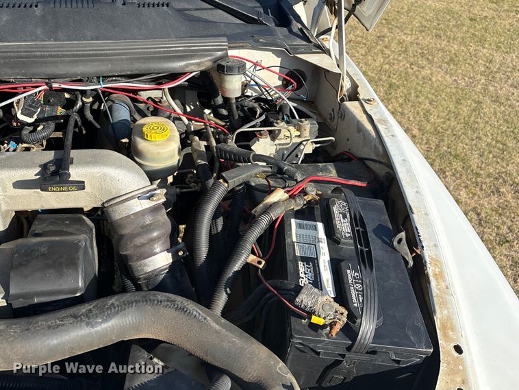 image for item NK9054 2001 Dodge Ram 2500 bale bed pickup truck