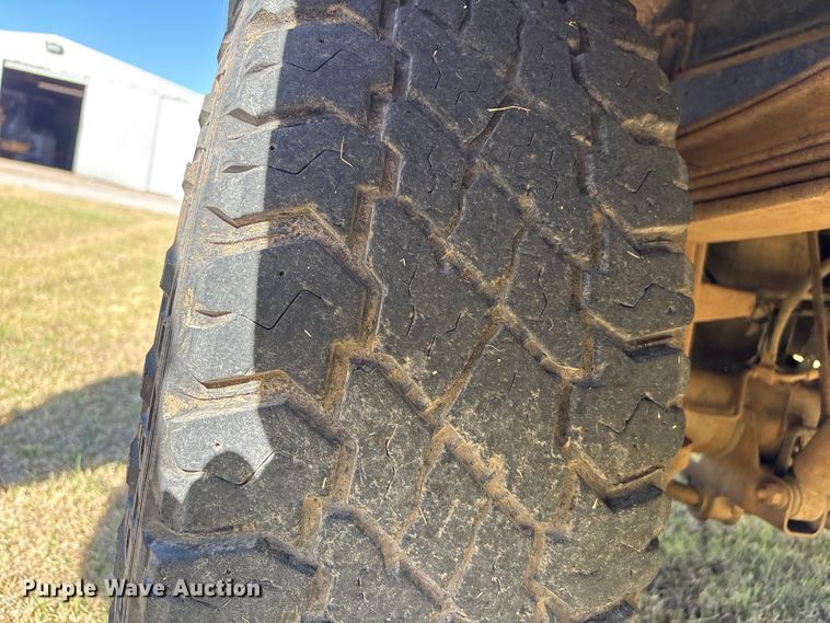 image for item NK9054 2001 Dodge Ram 2500 bale bed pickup truck