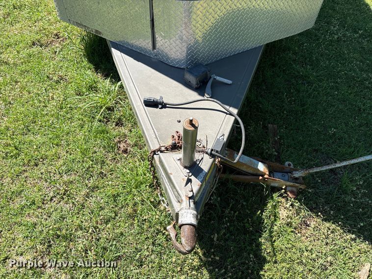 image for item NK9066 2018 CM Show Pro livestock trailer