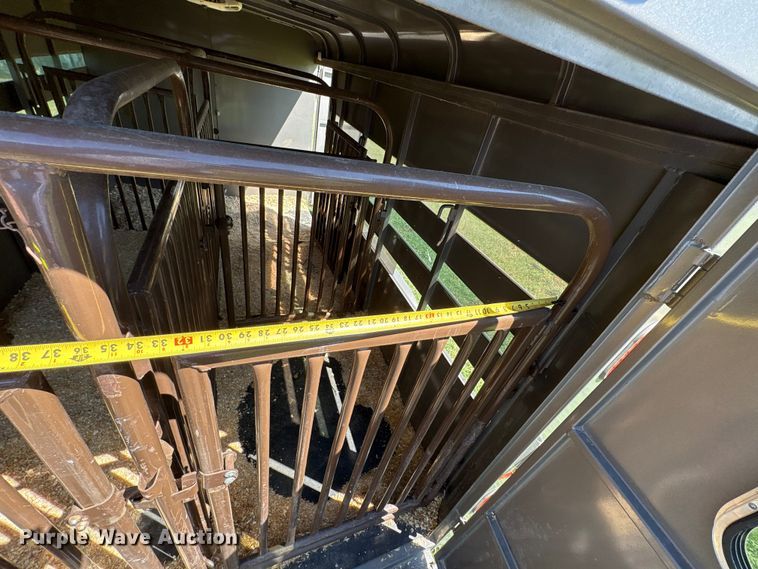 image for item NK9066 2018 CM Show Pro livestock trailer