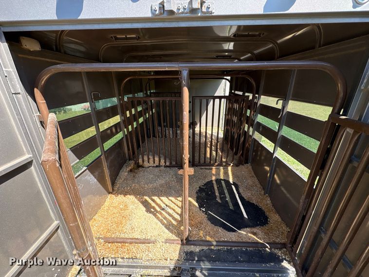 image for item NK9066 2018 CM Show Pro livestock trailer