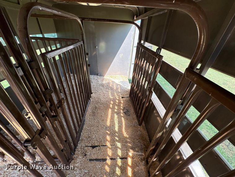 image for item NK9066 2018 CM Show Pro livestock trailer