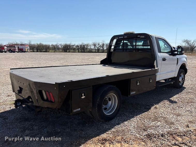 image for item NK9105 2019 Ford F350 Super Duty flatbed pickup truck