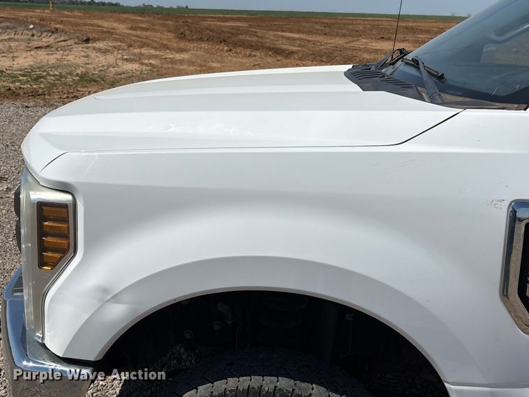 image for item NK9105 2019 Ford F350 Super Duty flatbed pickup truck