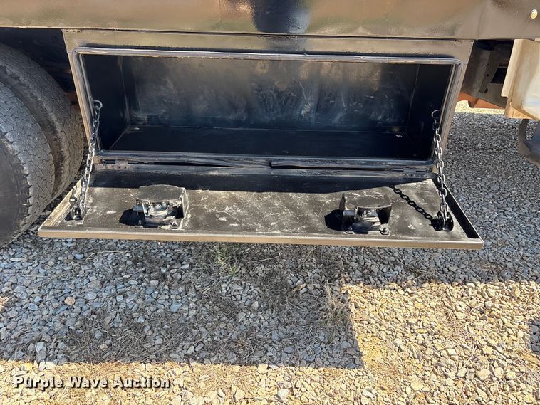 image for item NK9105 2019 Ford F350 Super Duty flatbed pickup truck