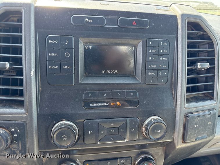 image for item NK9105 2019 Ford F350 Super Duty flatbed pickup truck